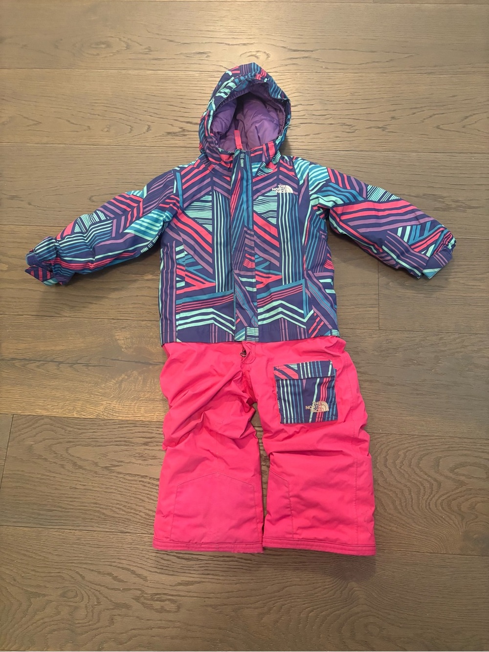 North face girls one piece snowsuit 2T EUC ret $349